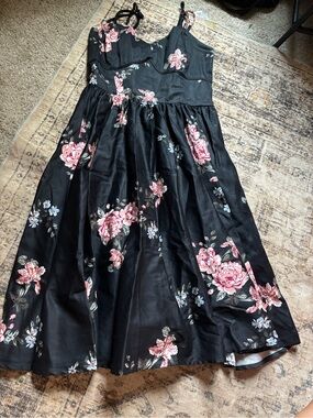 Unique Vintage Black Floral Midi Dress